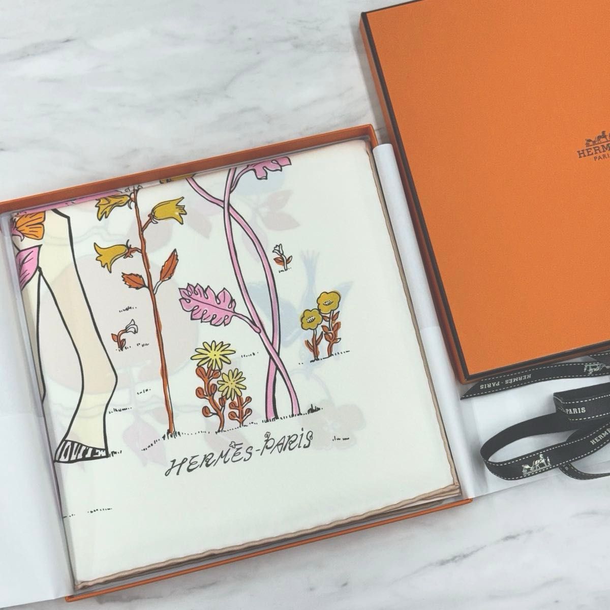 新品未使用 HERMES エルメス カレ 90 《ル・ポミエ・セリエ》｜Yahoo