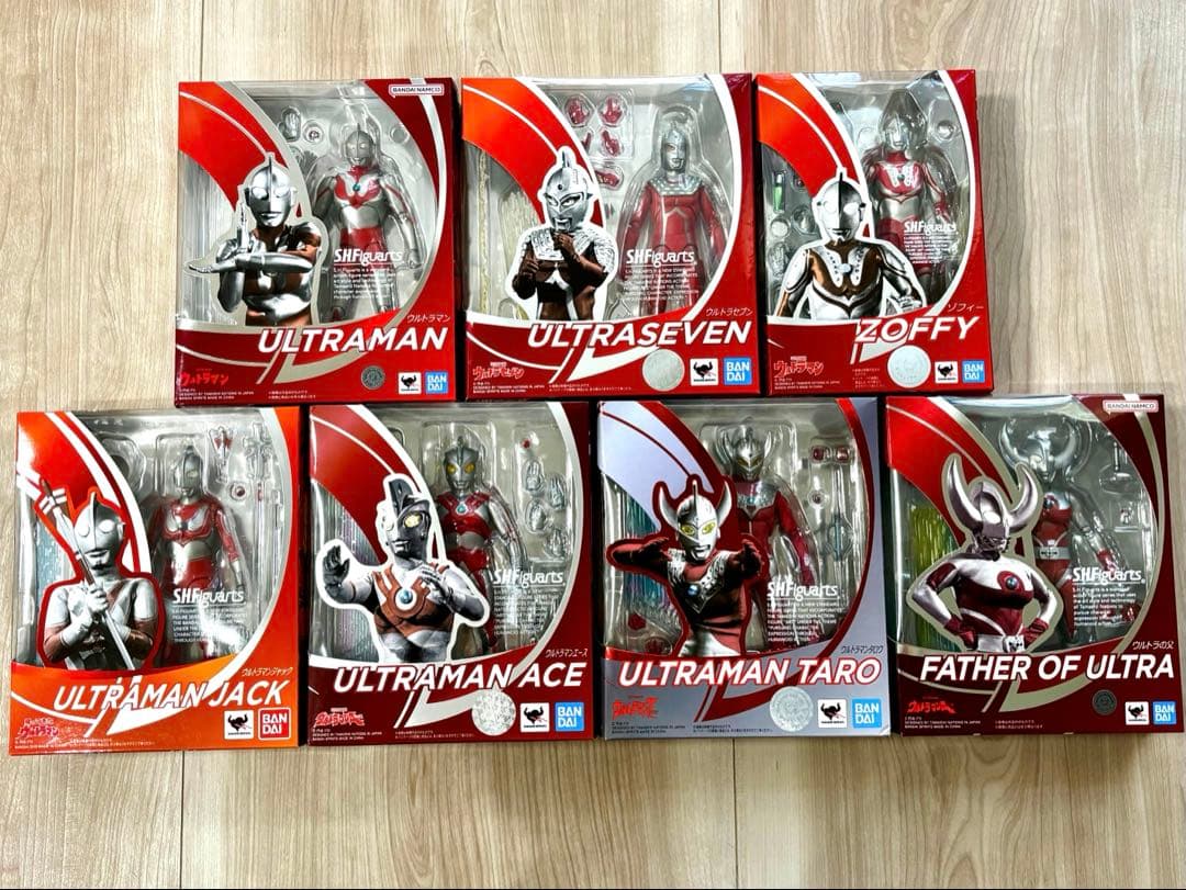 ウルトラマン　shフィギュアーツ　ウルトラマン,フィギュアーツ Amazon | TAMASHII NATIONS S.H.フィギュアーツ ウルトラマン (真骨彫