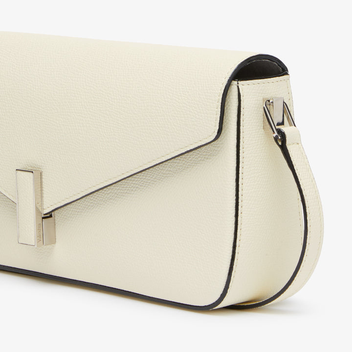 WBES0054031LOC99WW_3_720x.jpg?