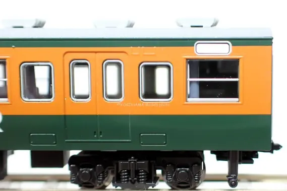 113系 2000番台 湘南色(JR仕様)が入線しました。KATO 10-1954/10-1955