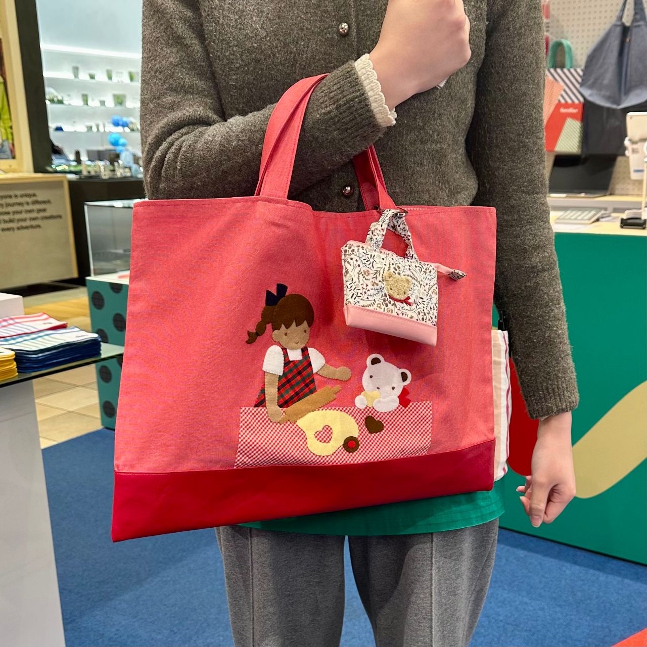 大人気のデニムシリーズのご紹介｜ファミリアルクアイーレ店の公式ブログ