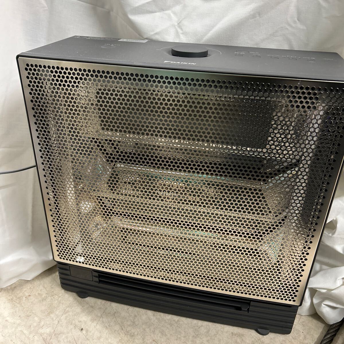 ダイキン ハイブリッドセラムヒート WRH134AS-H [ダークグレー