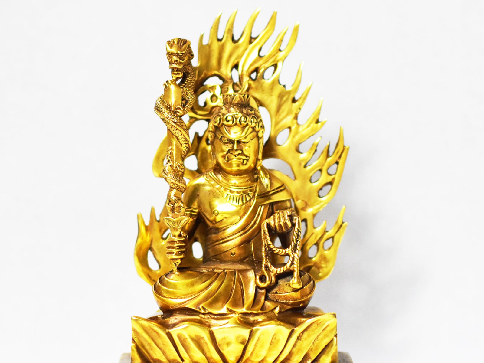 不動明王 置物 お不動さん 不動明王像 密教 仏像 黄銅製 赤座布団付き