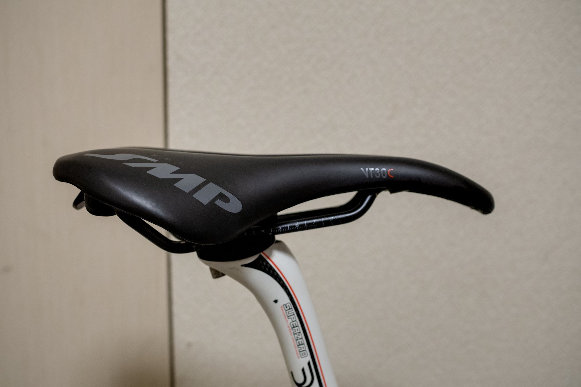 ブロンプトンにサドルSelle SMP VT30Cを装着 - 豪鬼メモ