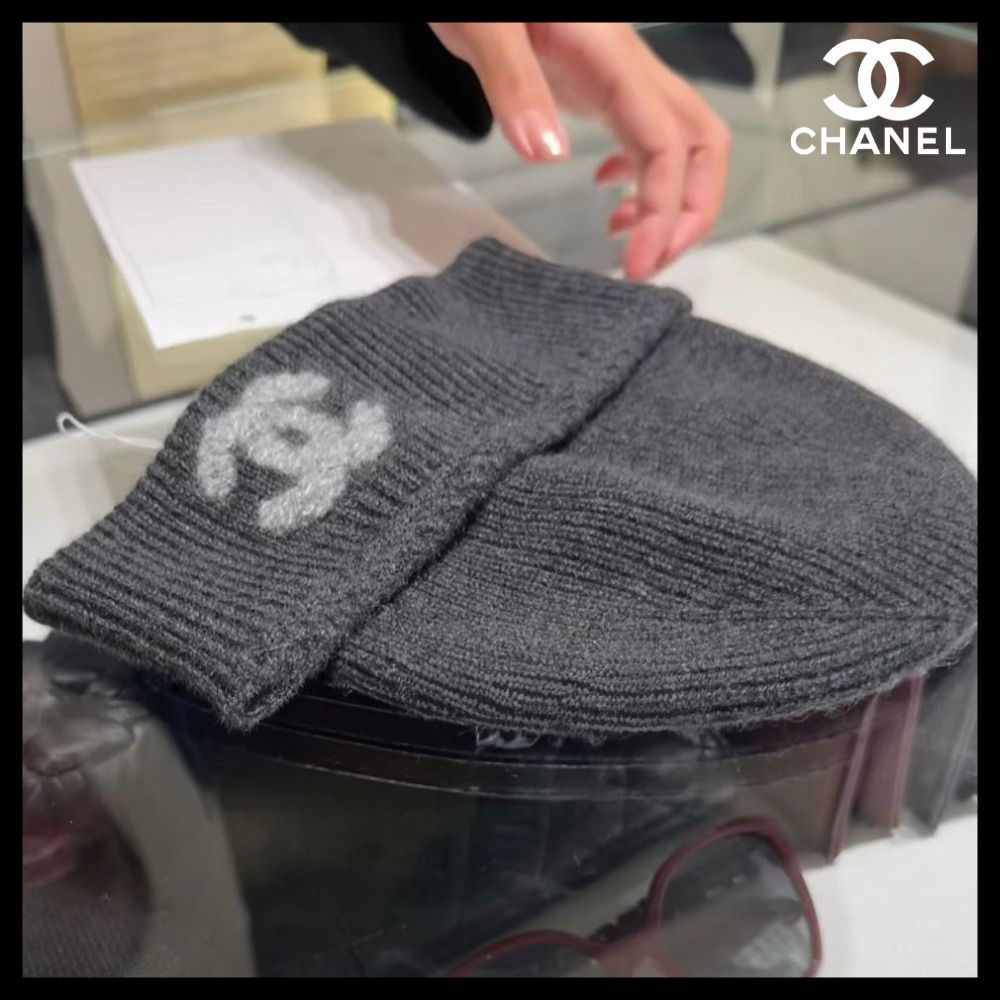 購入必至の名作【CHANEL】アイコニック ニット帽 グレー 大人気