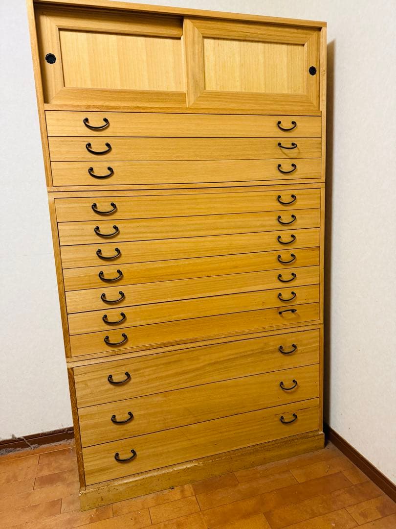 福岡発 桐タンス 13段 引き戸タイプ 着物用 木製 押入れ 箪笥 引き出し 桐タンス 13段 引き戸タイプ 着物用 幅99 高さ137cm （ 桐たんす 桐