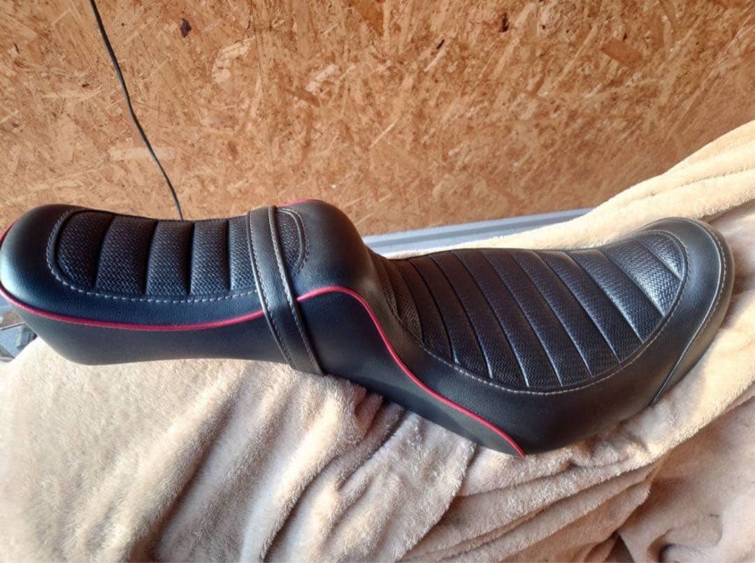 HARLEY　ハーレー　ダイナ　シート クラブスタイル　K＆H ダイナ キング＆クイーン2 タック 【S-5803T】K&H