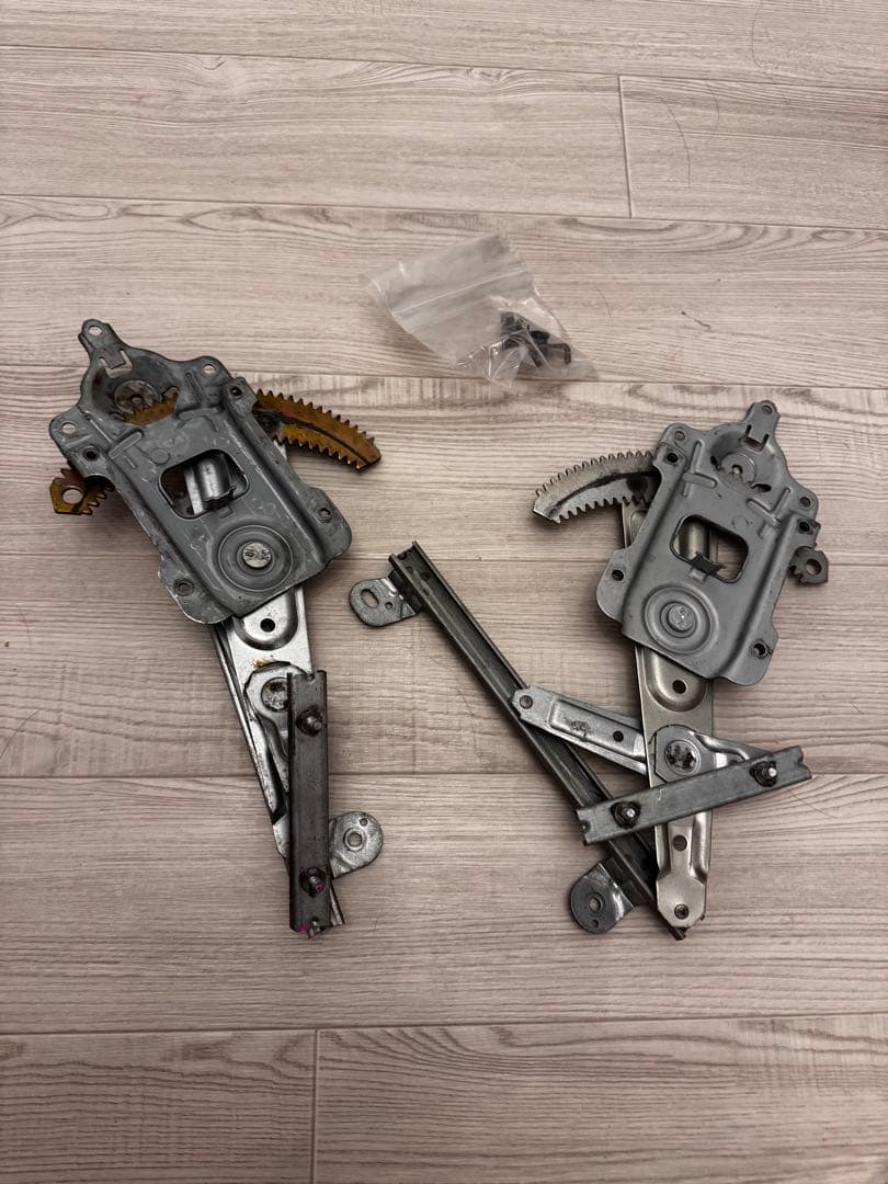 【廃盤】シルビア ヴァリエッタ 三角窓レギュレーター左右 S15 ヴァリエッタ 三角窓 レギュレーター&レギュレーターモーター 交換