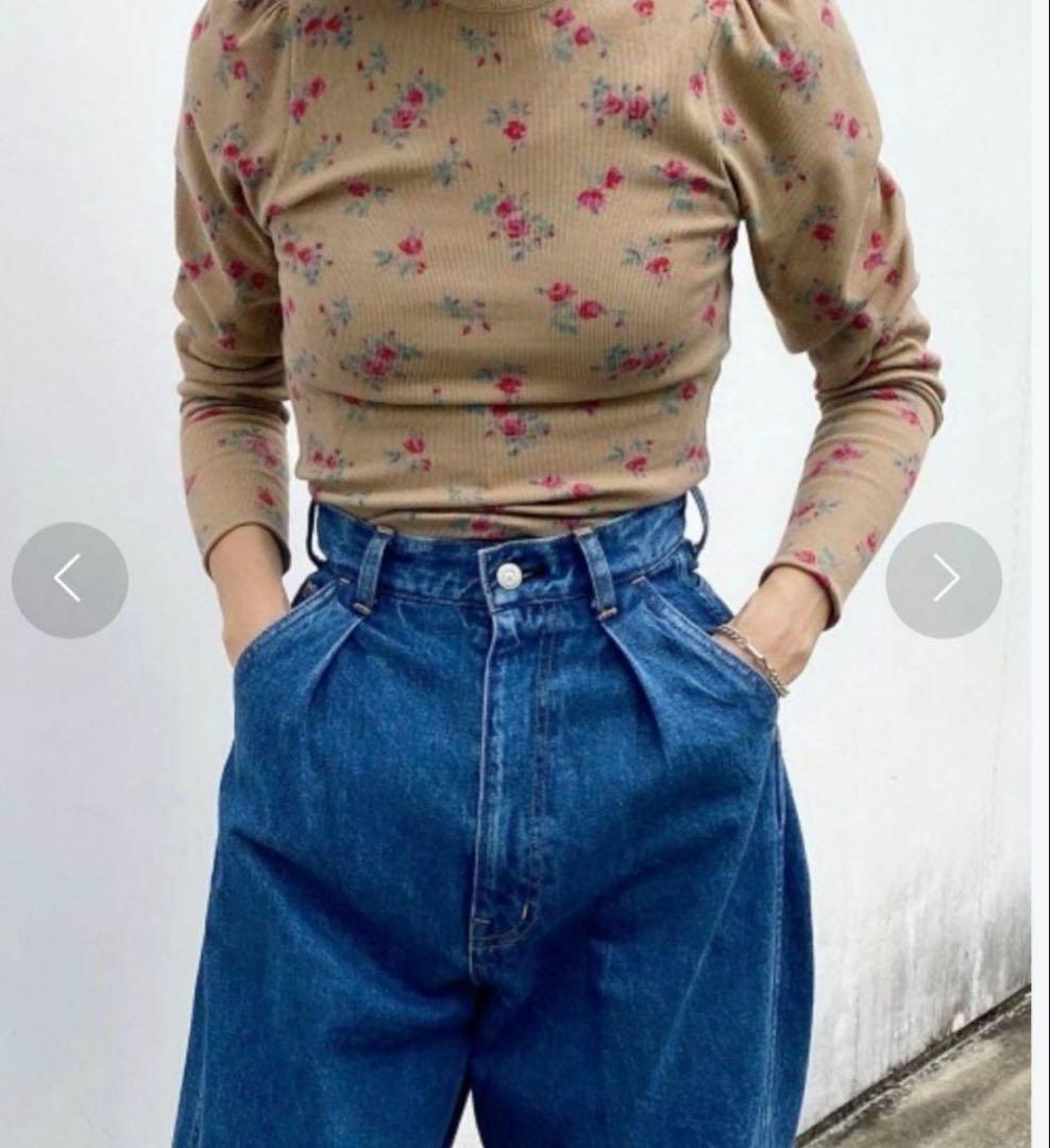 HOLIDAY 花柄　スーパーリブ　パフ　ロングスリーブ　トップス HOLIDAY（ホリデイ）の「SUPER RIB PUFF L/S TOPS (FLOWER) スーパー