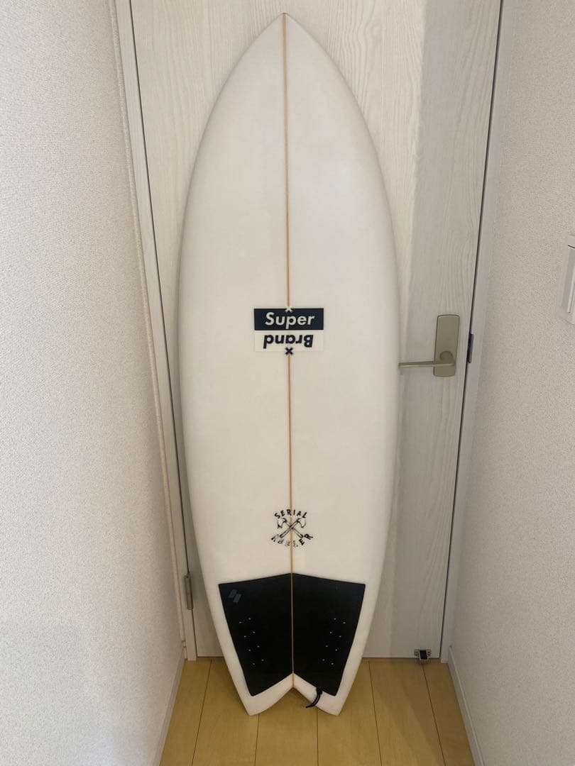 最終価格‼️スーパーブランド サーフボード　シリアルキーラー 5'4\" 美品 最終価格‼️スーパーブランド サーフボード シリアルキーラー 5'4