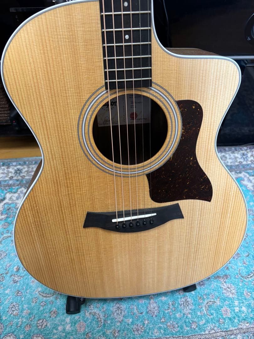 Taylor Grand Auditorium 214ceアコースティックギター Taylor 214ce Grand Auditorium Acoustic-Electric Guitar - Natural