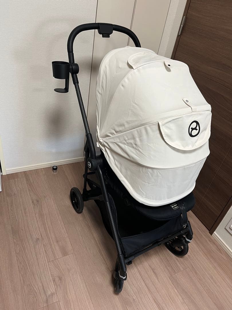 サイベックス　ホワイトカラー　ベビーカー カップホルダー付き サイベックス（CYBEX） 純正カップホルダー付 限定カラーあり メリオ