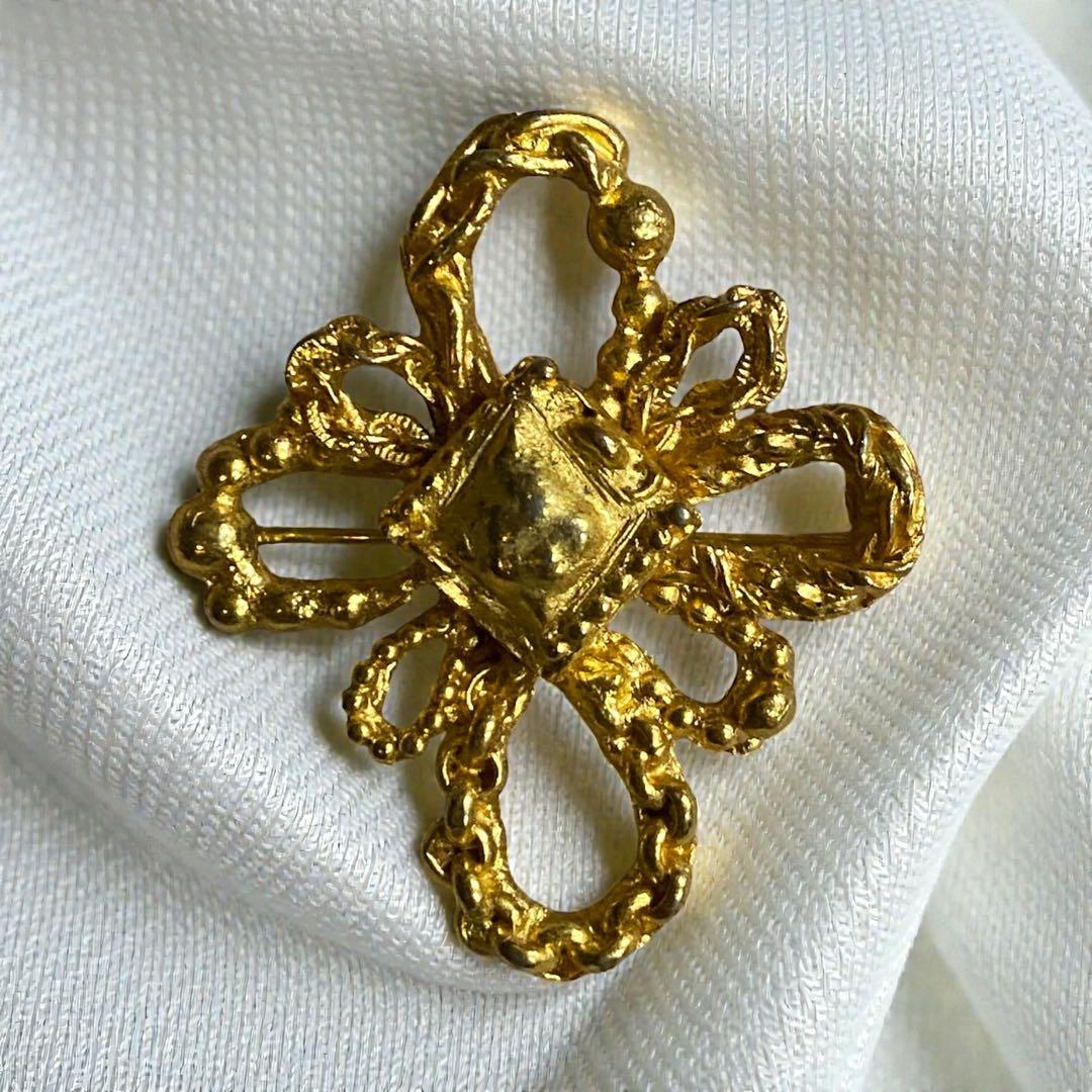【希少】【1900年初期】Christian Lacroix ラクロワ ブローチ Christian Lacroix クリスチャンラクロワ 太陽 ブローチ サン 刻印